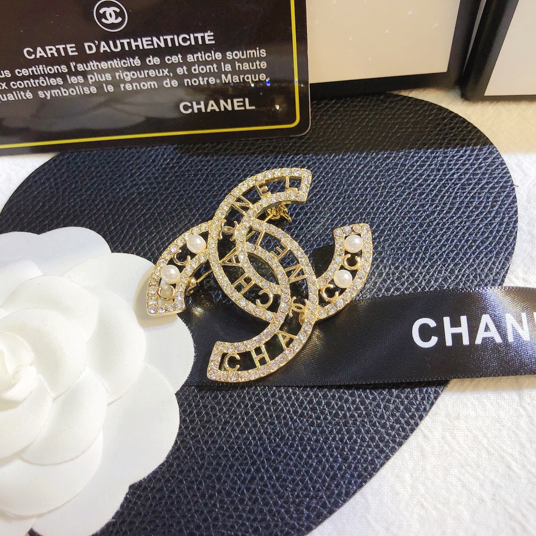 Replica CHANEL Brooch