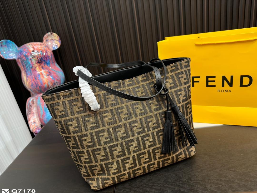 Replica Fendi Bag 26*23CM