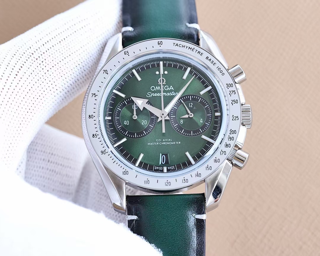 Replica OMEGA Speedmaster 904l Stainless Steel Quartzl Watch 44MM