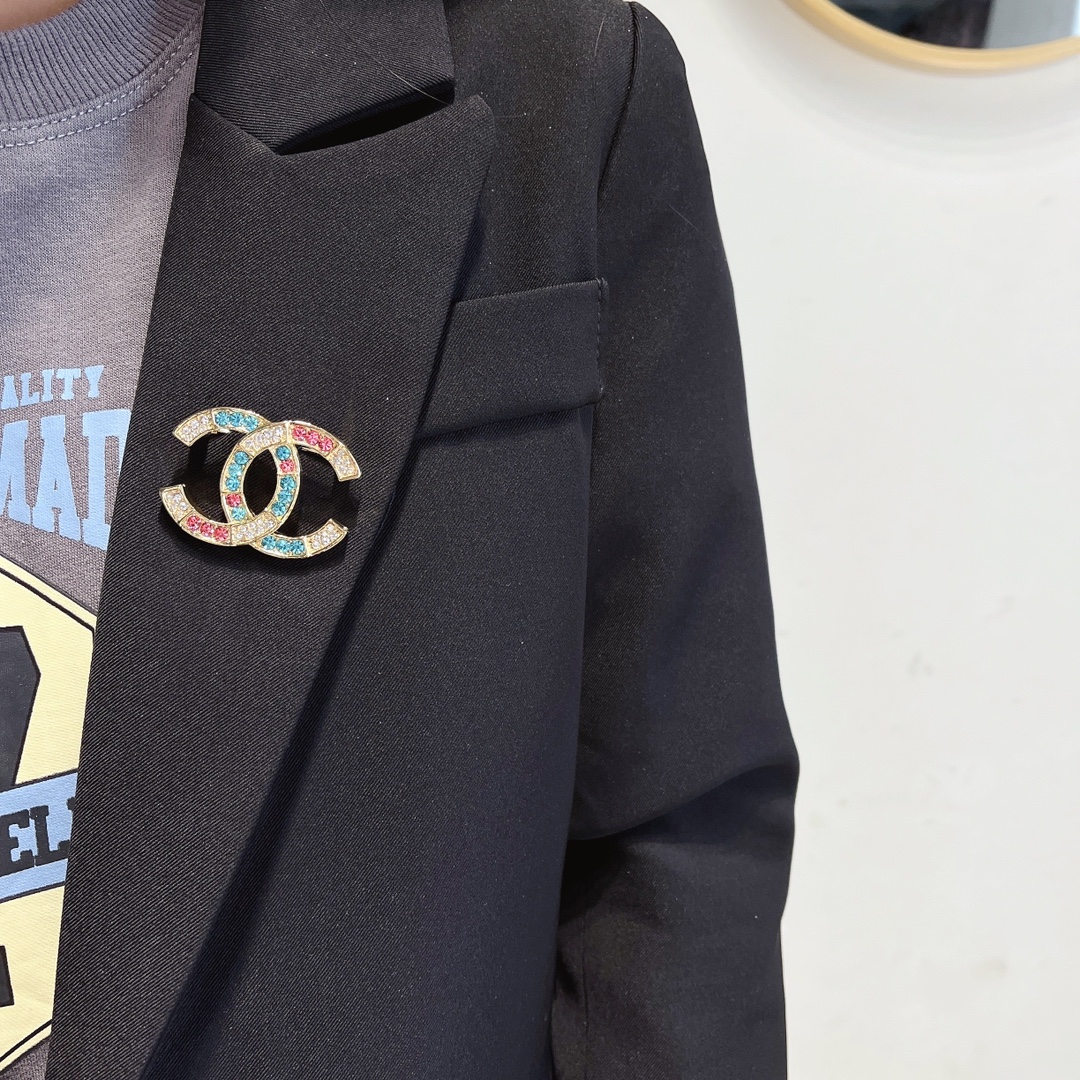 Replica CHANEL Brooch