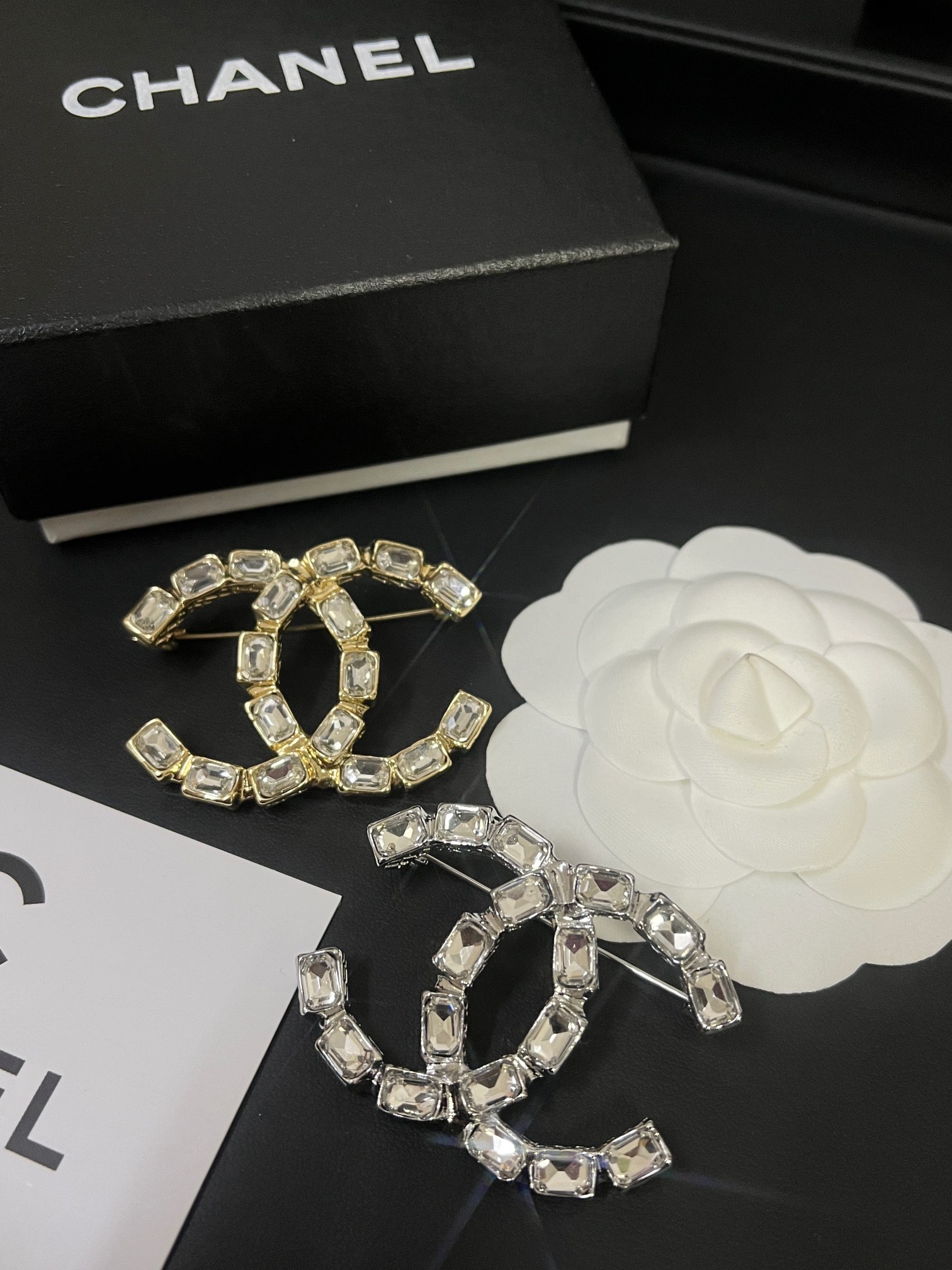Replica CHANEL Brooch