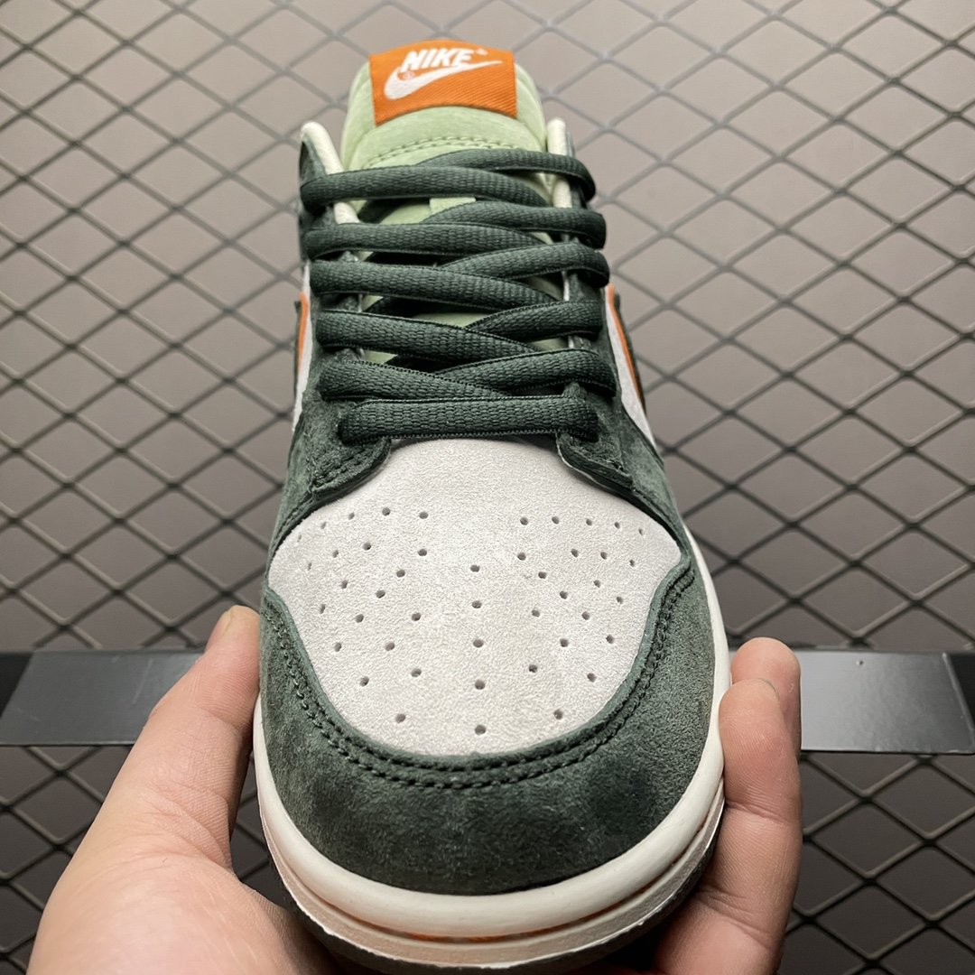 Replica Nike Dunk SB Shoe Otomo Katsuhiro x Nike SB Dunk Low Steamboy OST  _02794
