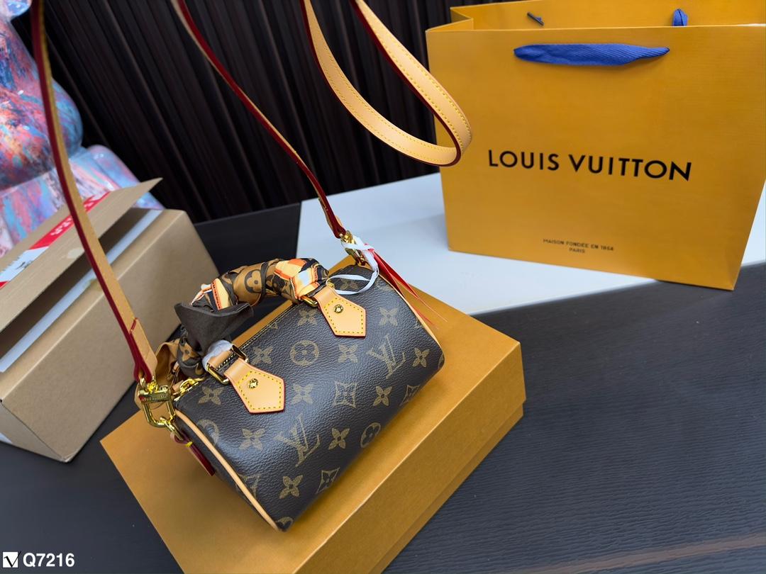 Replica Louis Vuitton Bag 16*10CM