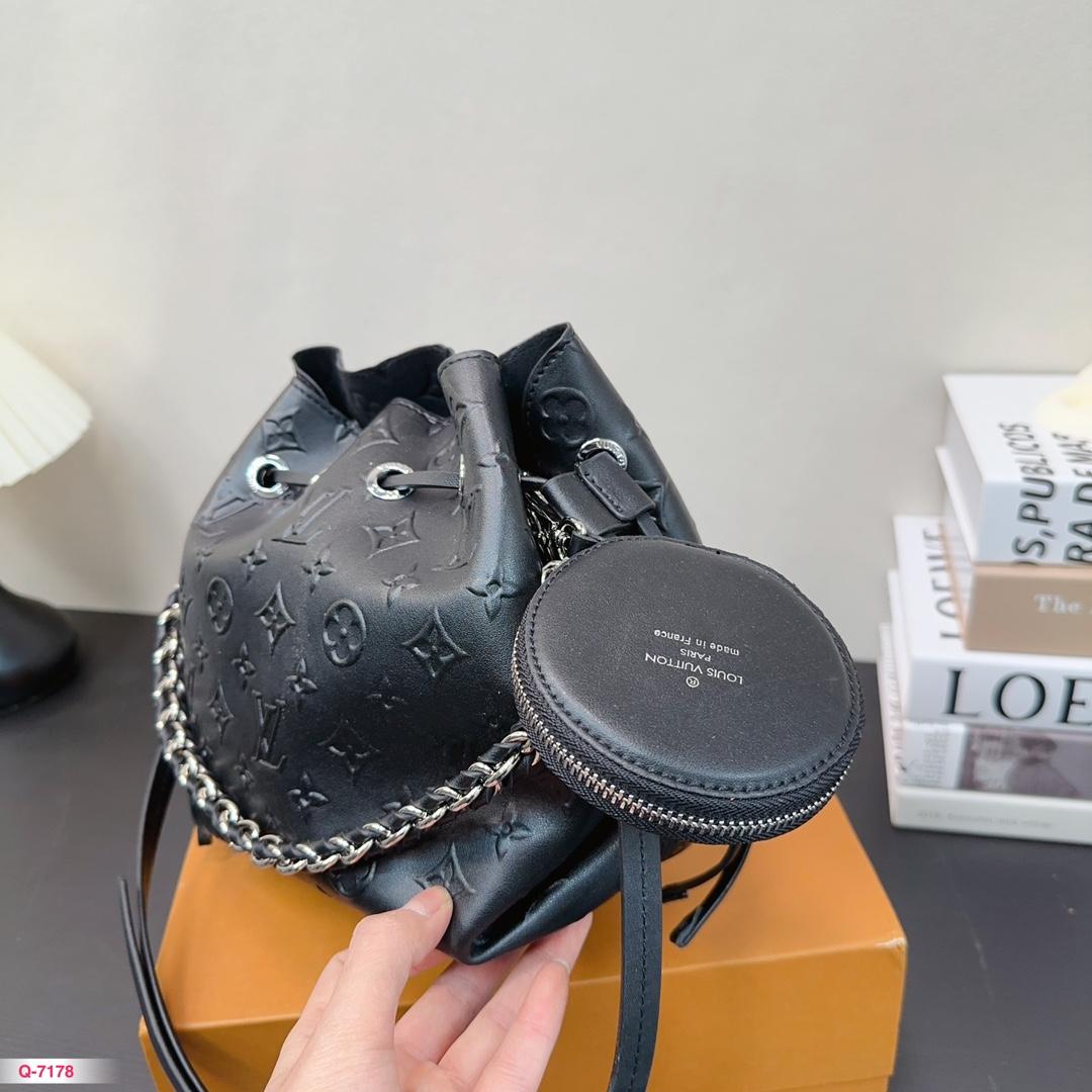 Replica Louis Vuitton Bag 24*20CM