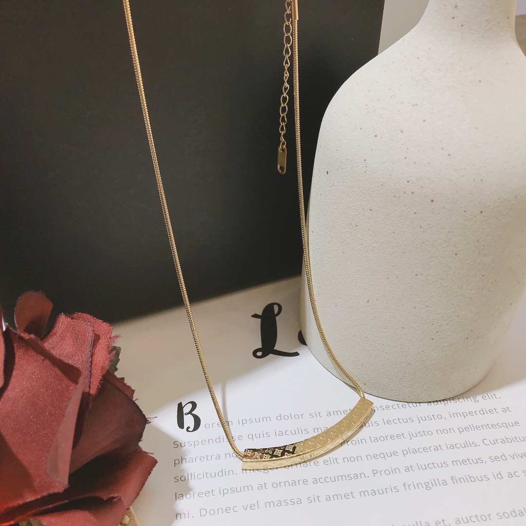 Replica LOUIS VUITTON Necklace