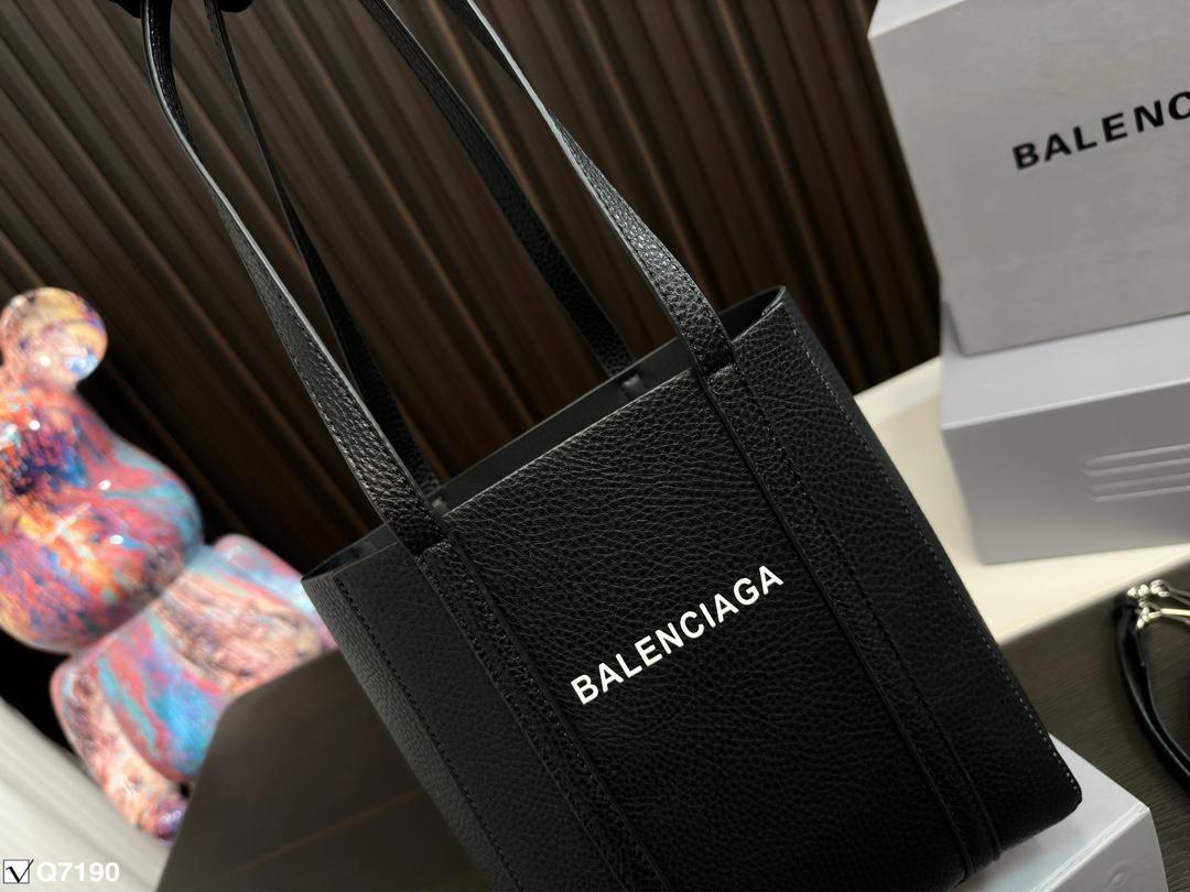 Replica Balenciaga Bag  19*6*23CM