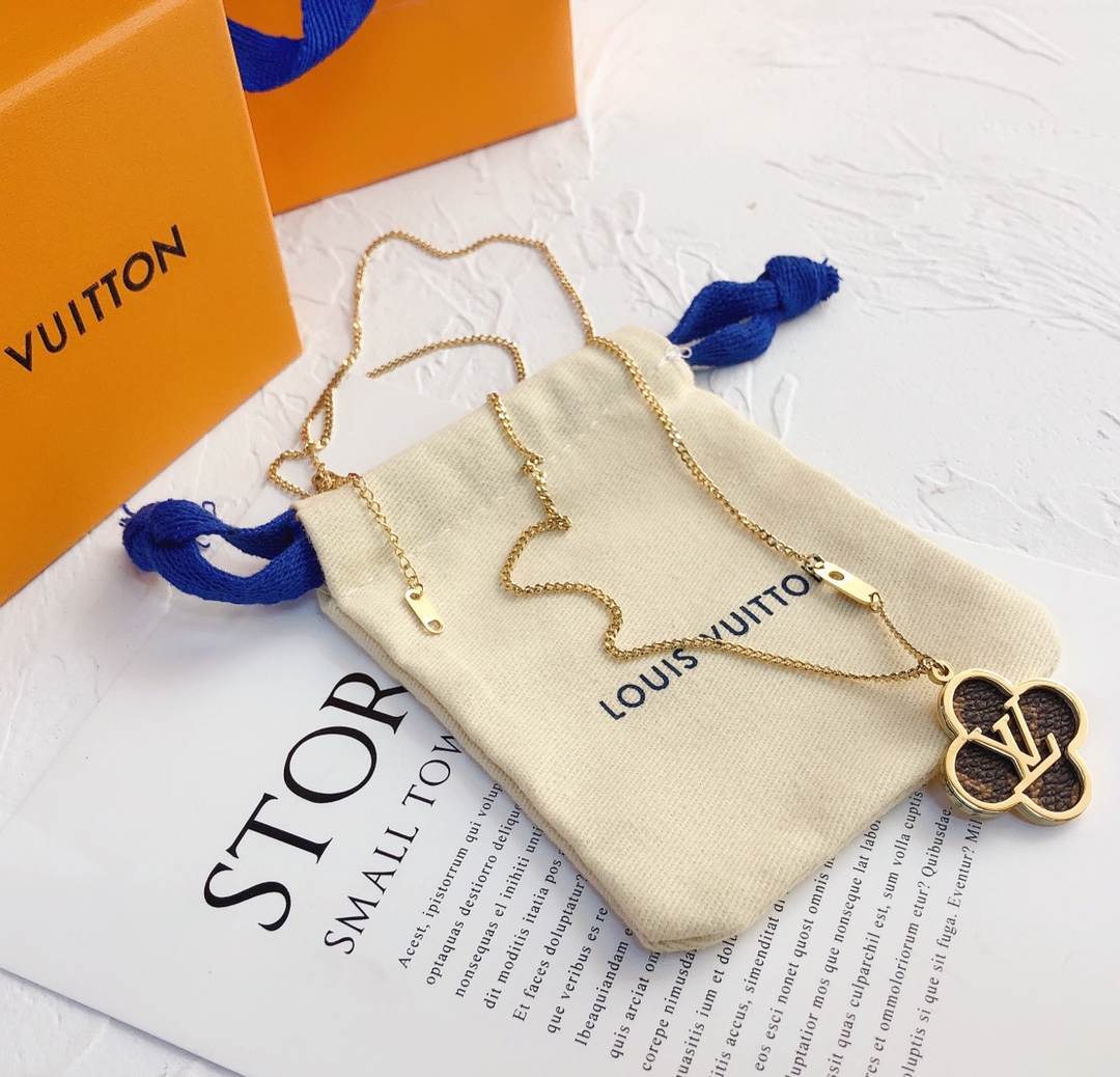 Replica LOUIS VUITTON Necklace