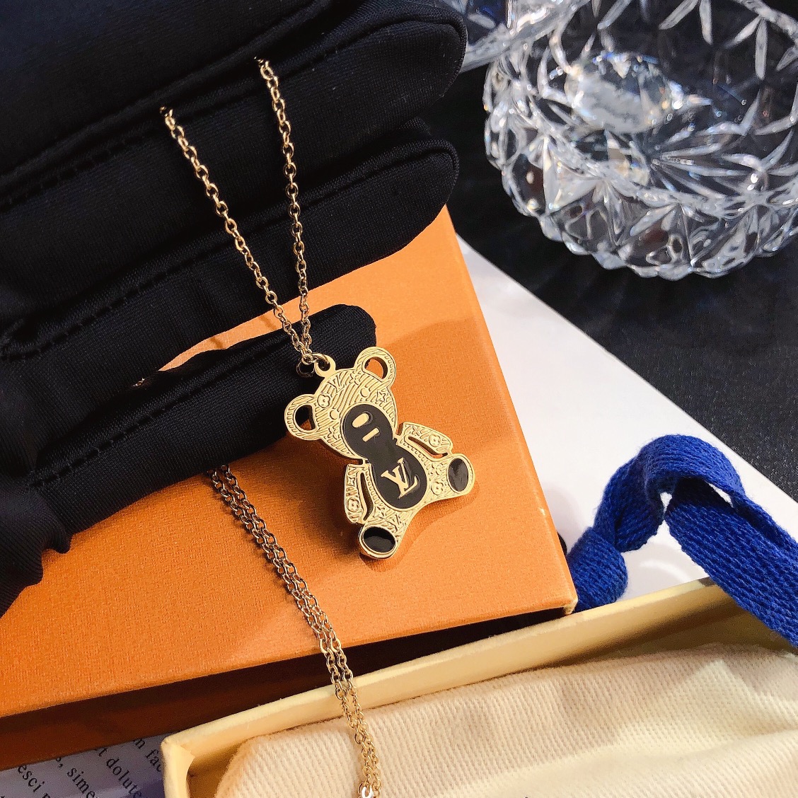 Replica LOUIS VUITTON Necklace