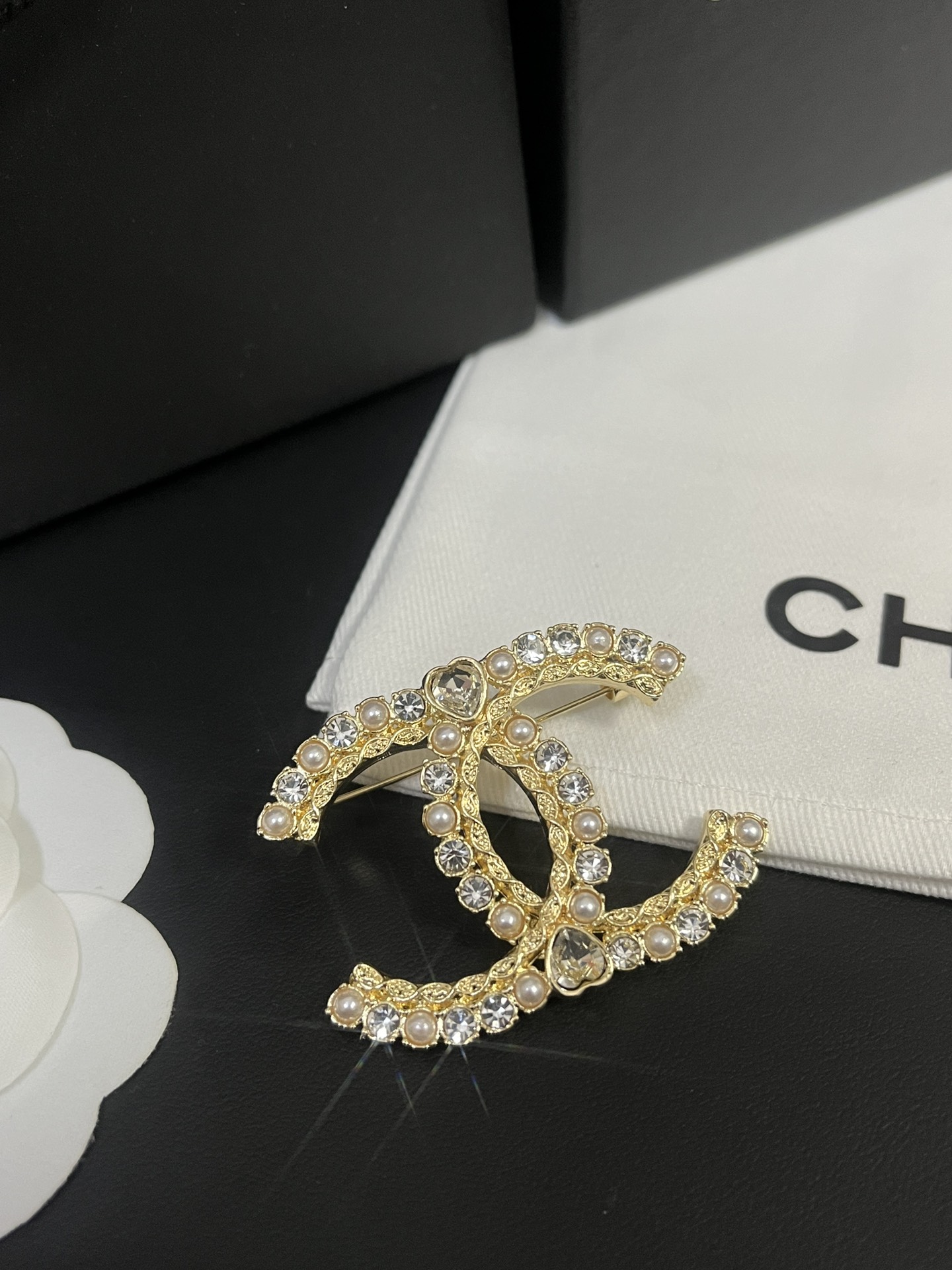 Replica CHANEL Brooch
