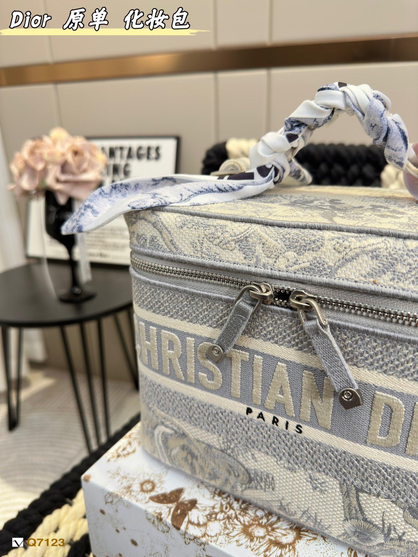 Replica Dior Bag 23*19CM