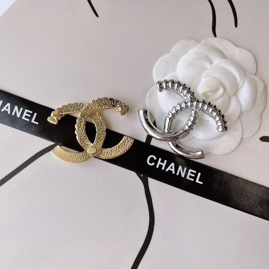 Replica CHANEL Brooch