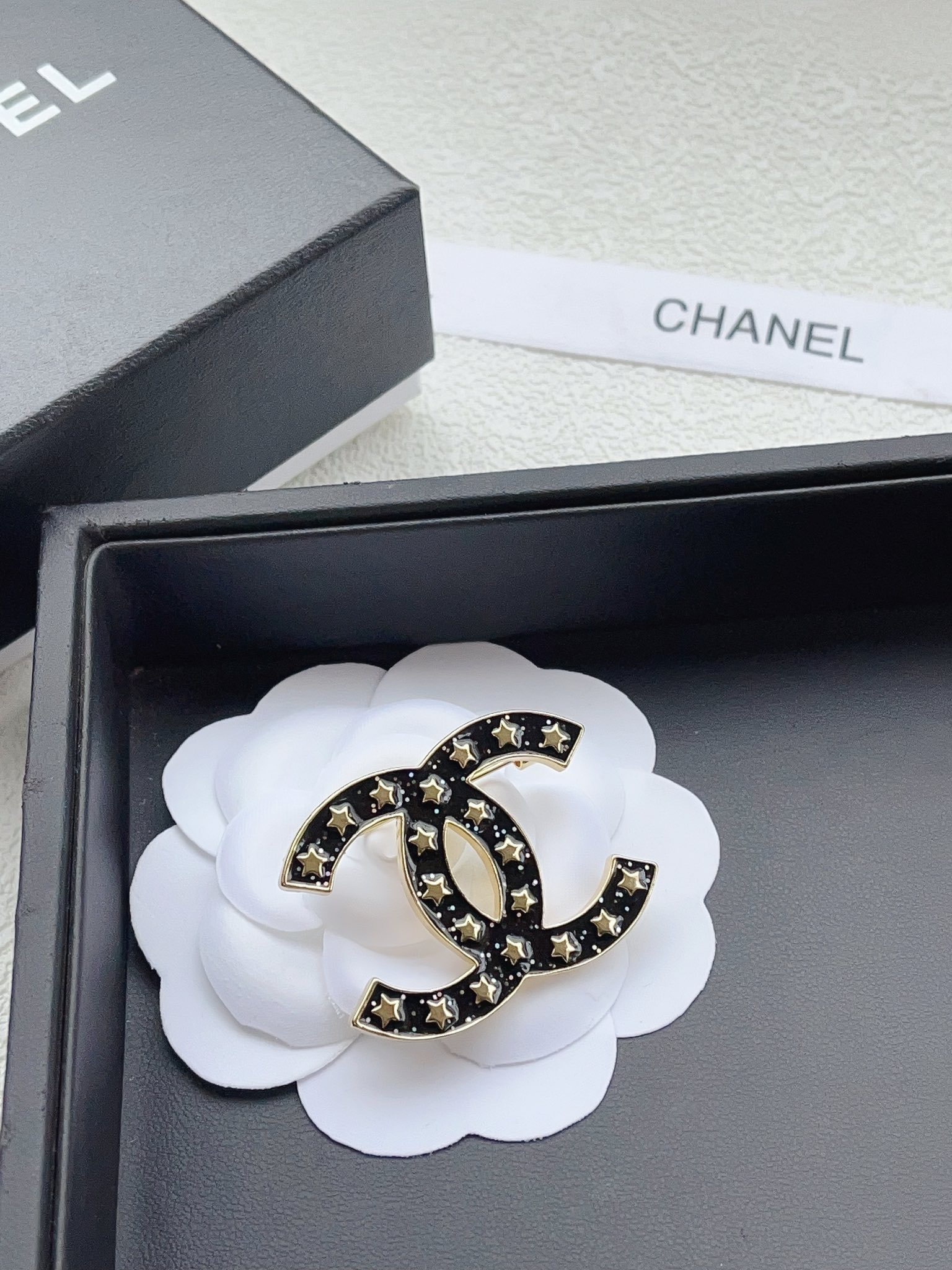 Replica CHANEL Brooch