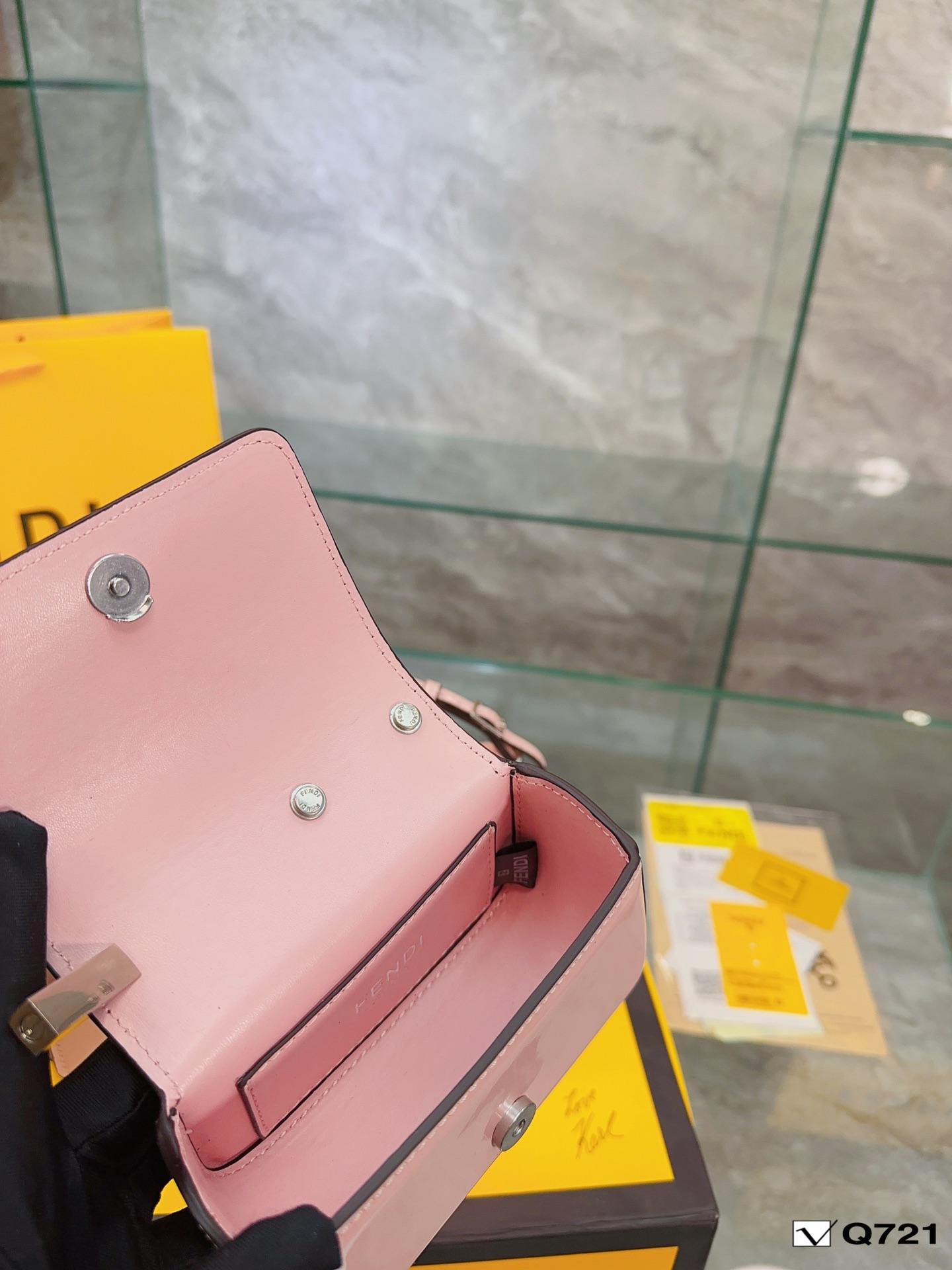 Replica Fendi Bag 15CM/23CM
