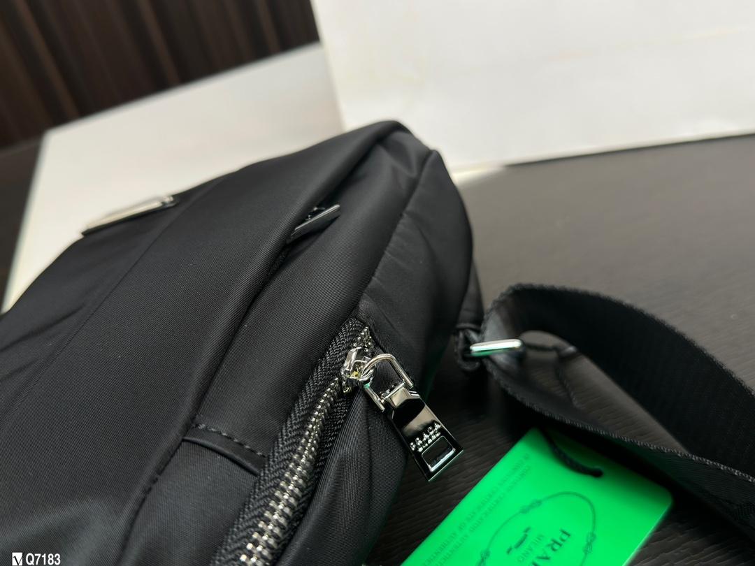 Replica Prada Bag 15*30CM