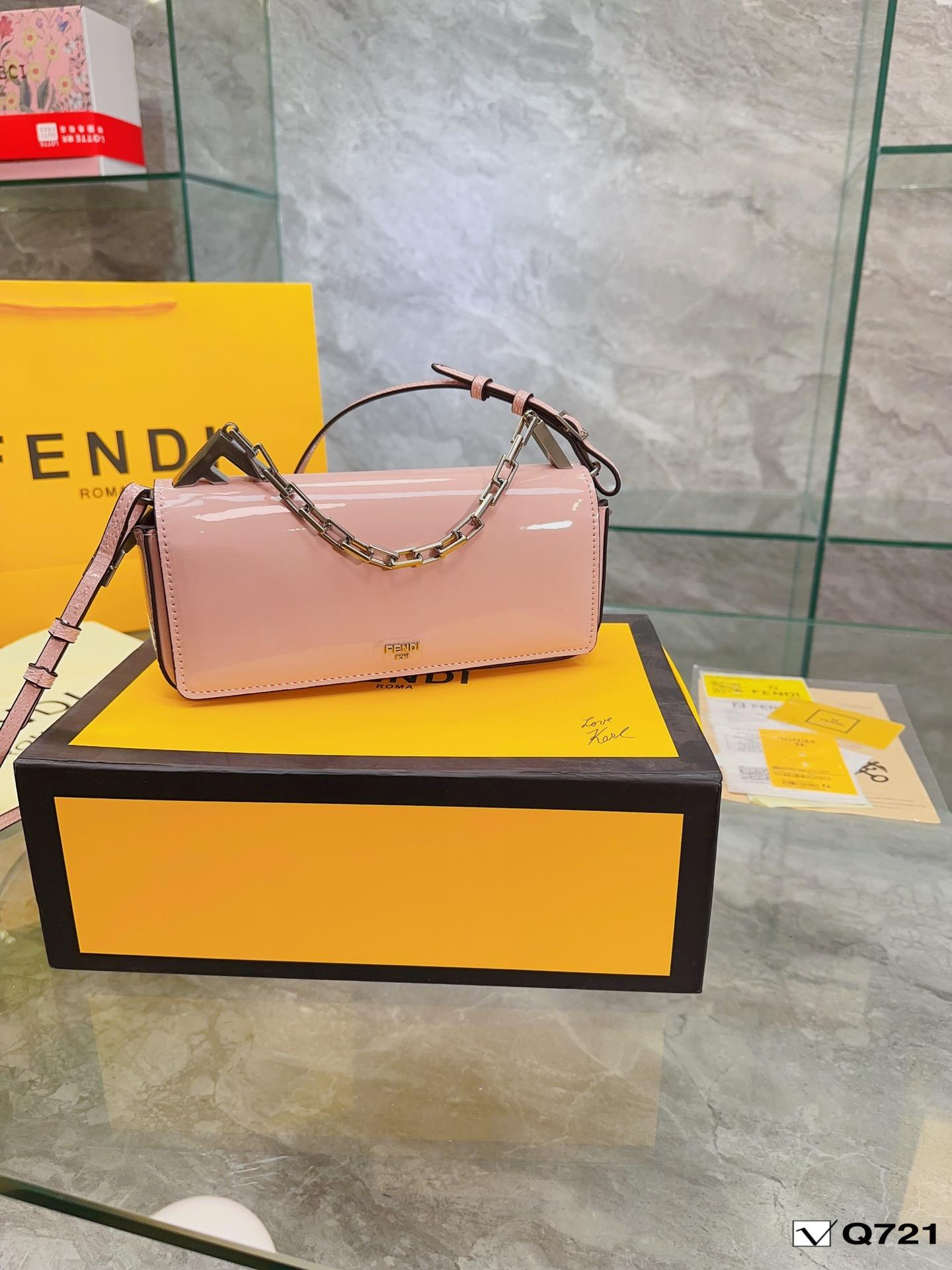 Replica Fendi Bag 15CM/23CM