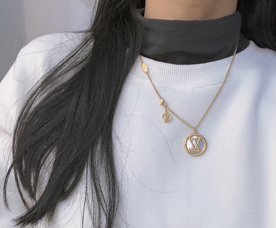 Replica LOUIS VUITTON Necklace
