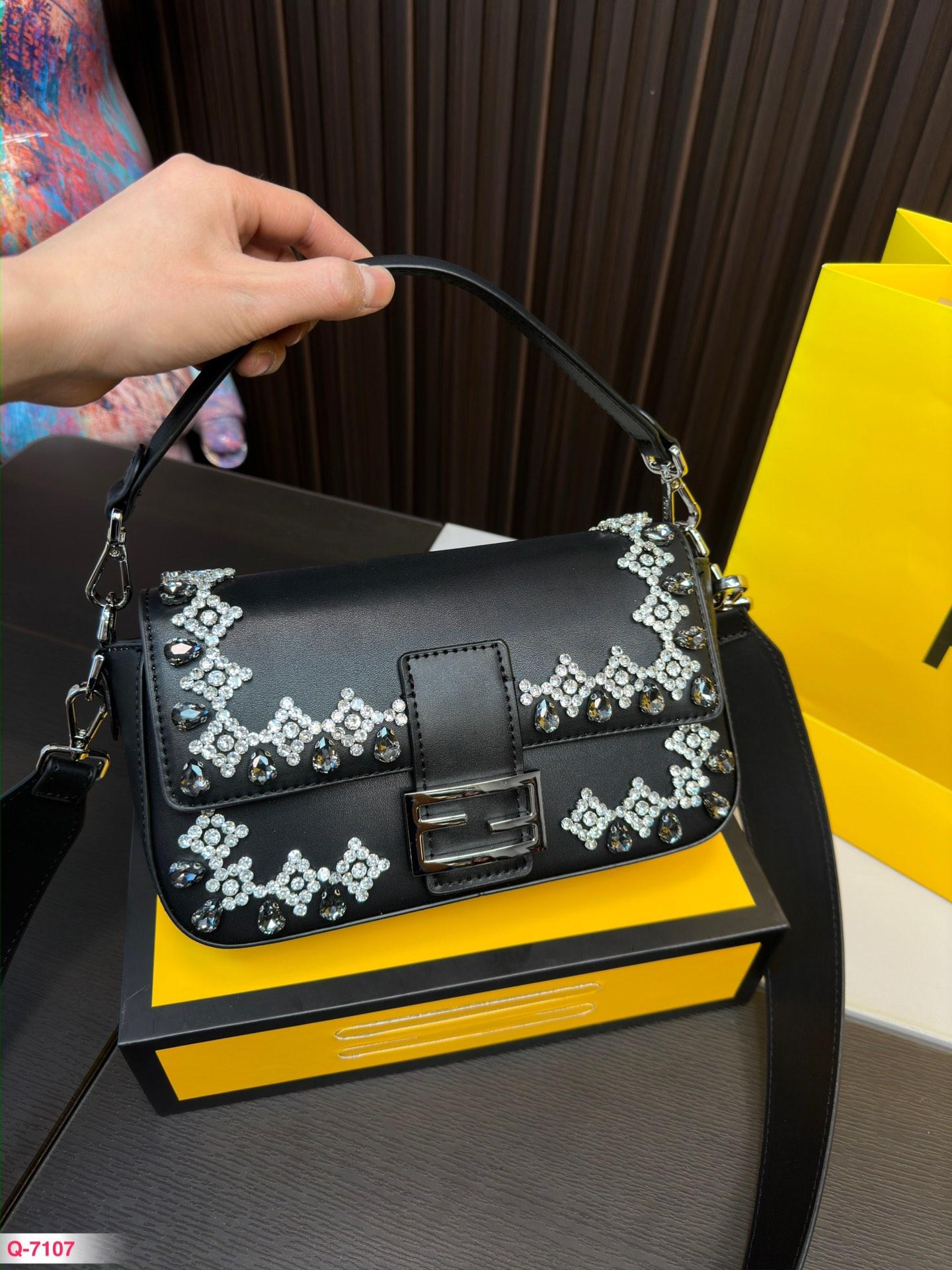 Replica Fendi Bag 15*25CM