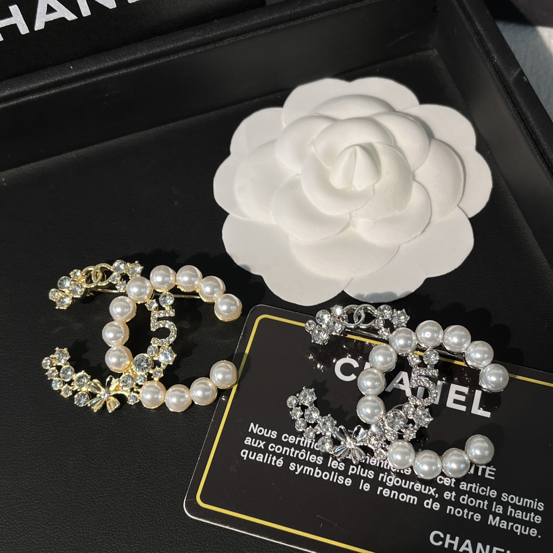 Replica CHANEL Brooch