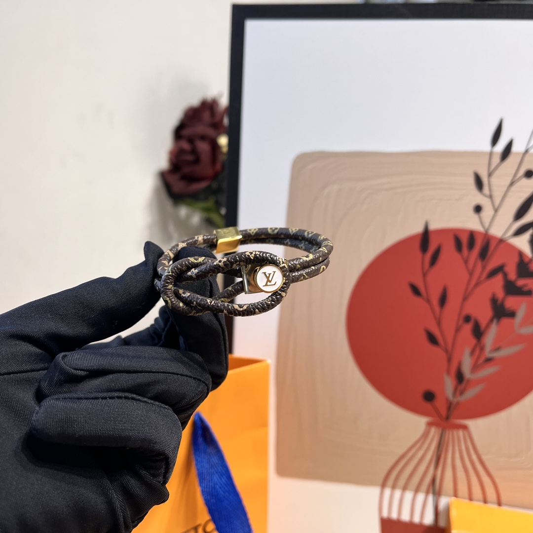 Replica LOUIS VUITTON Bangle