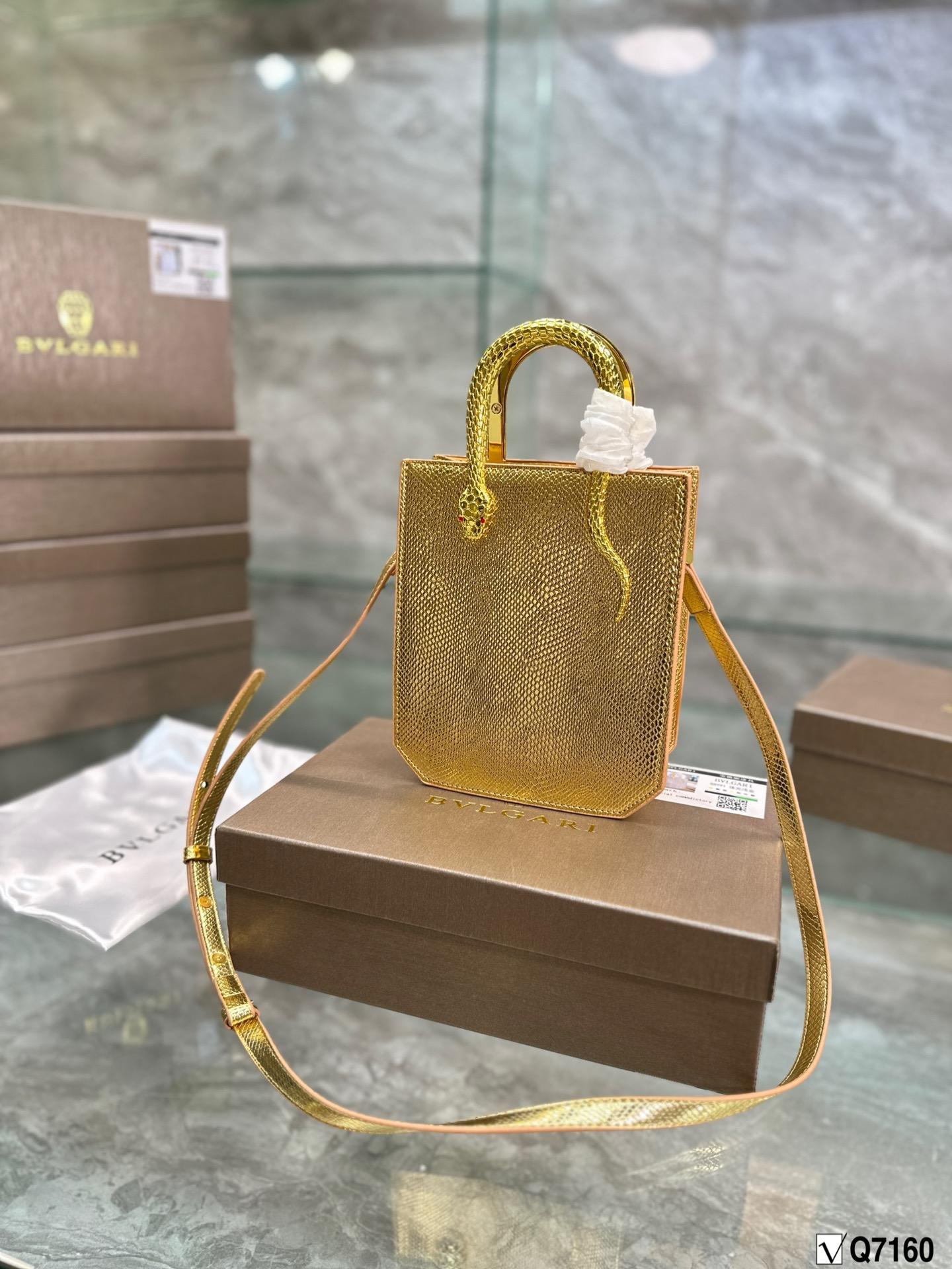 Replica BURBERRY Bag  15*20CM