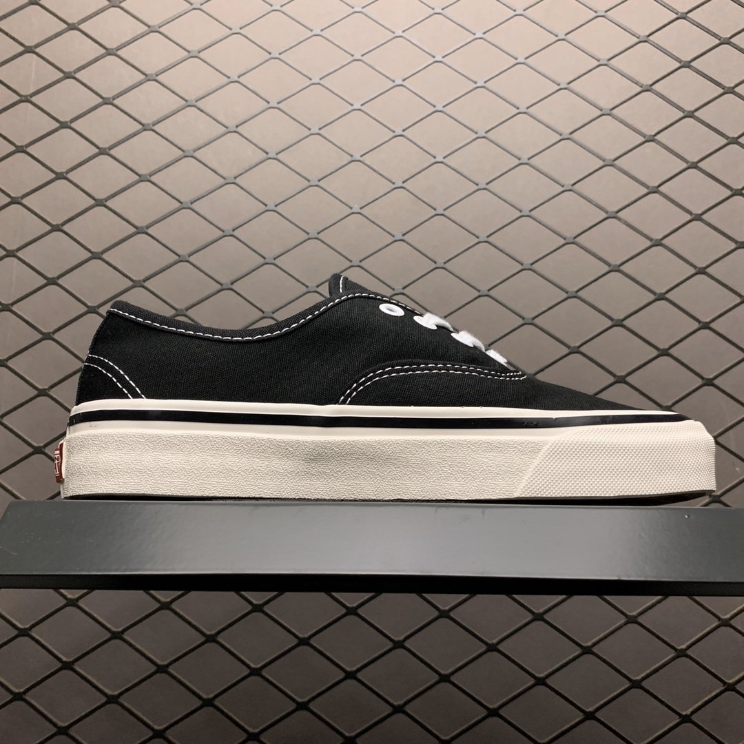 Replica Vans Shoe Vans Authentic 35-44 5309A
