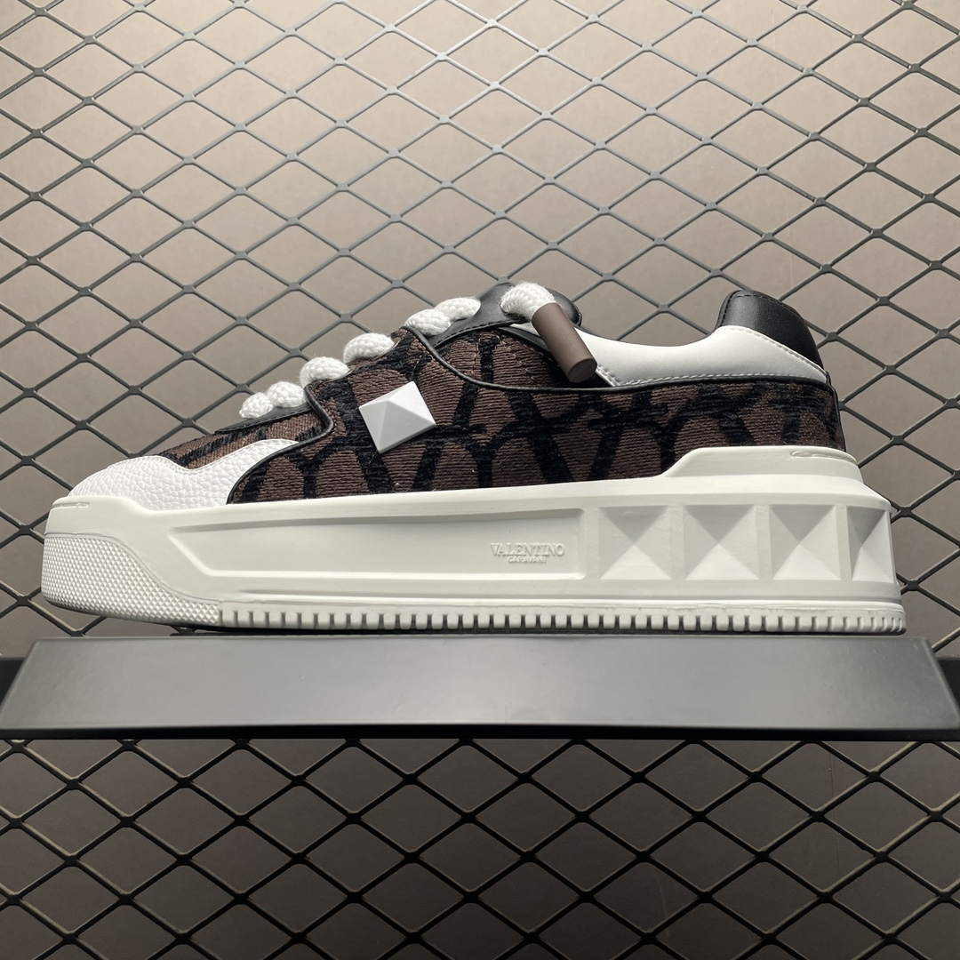 Replica Valentino Shoe Valentino One Stud