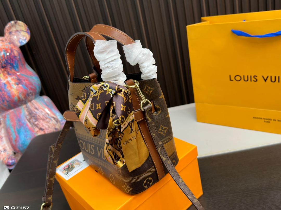 Replica Louis Vuitton Bag 20*18CM