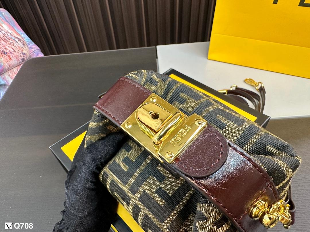 Replica Fendi Bag 14*9CM