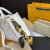 Replica Louis Vuitton Bag 24*19CM