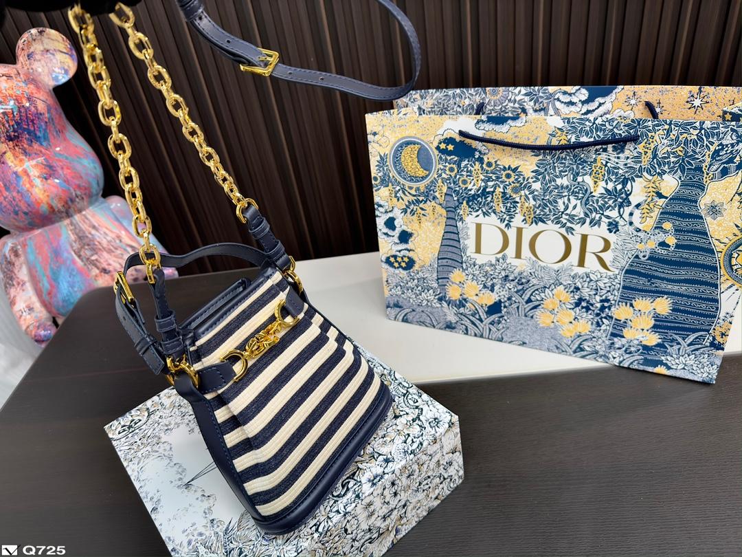 Replica Dior Bag  24*24CM/17*17CM