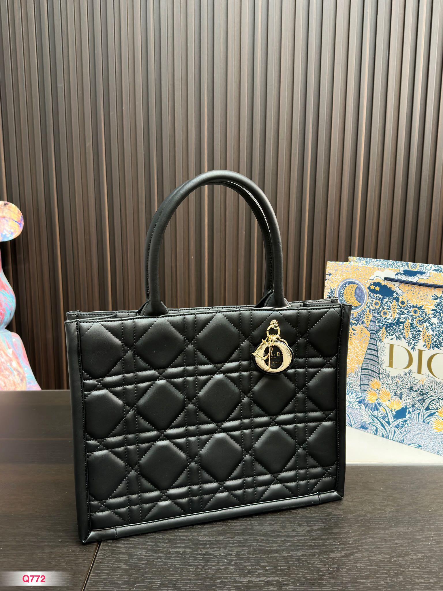 Replica Dior Bag  36*28CM/40*32CM