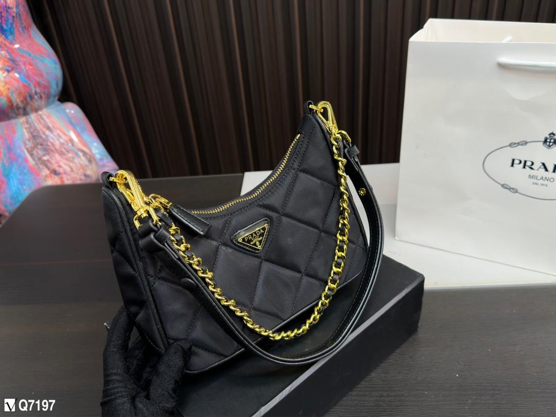 Replica Prada Bag 11*21CM