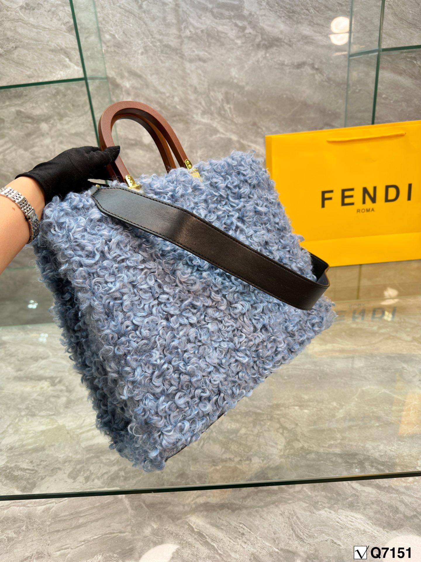 Replica Fendi Bag 35*30CM