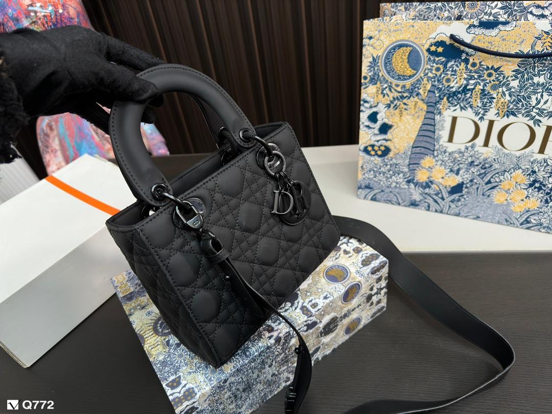 Replica Dior Bag  17*20CM/17*14CM