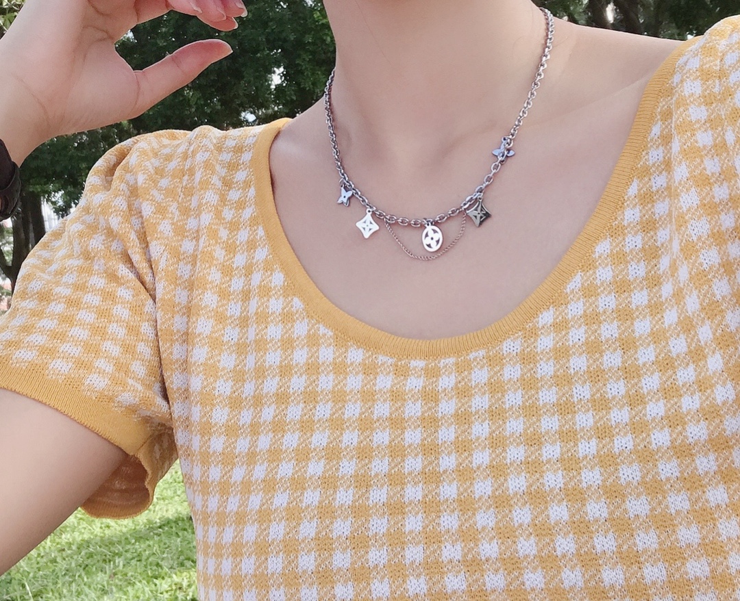 Replica LOUIS VUITTON Necklace