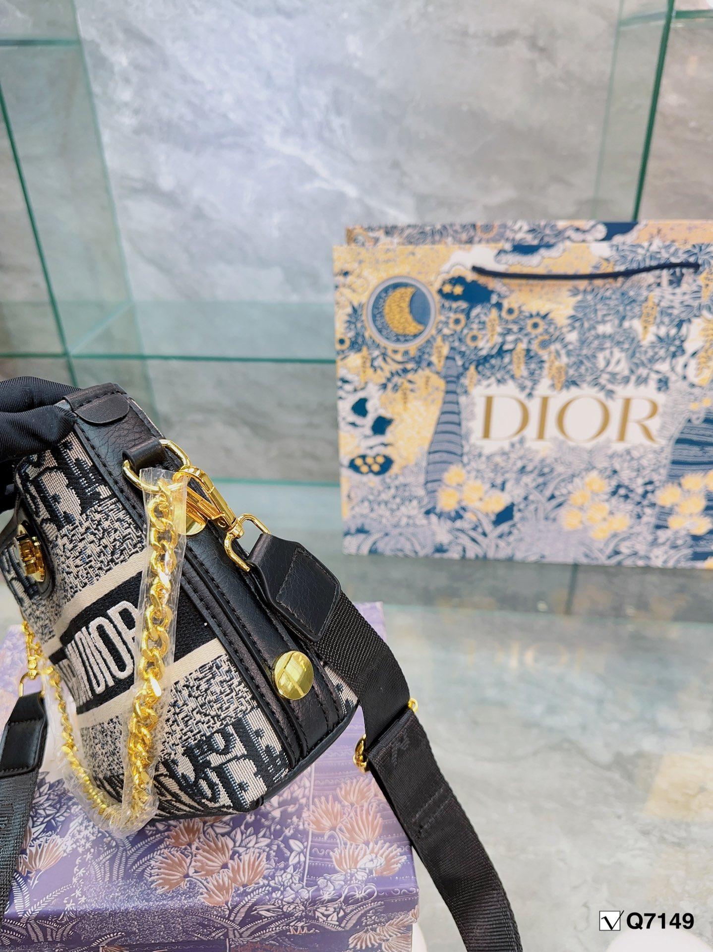 Replica Dior Bag 18*8*17CM