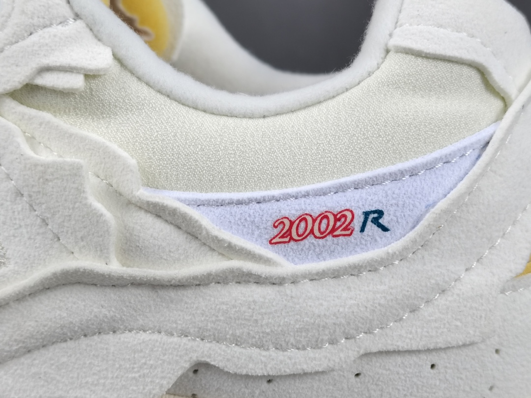 Replica New Balance Shoe New Balance 2002R Reflned FutureML2002RDC
