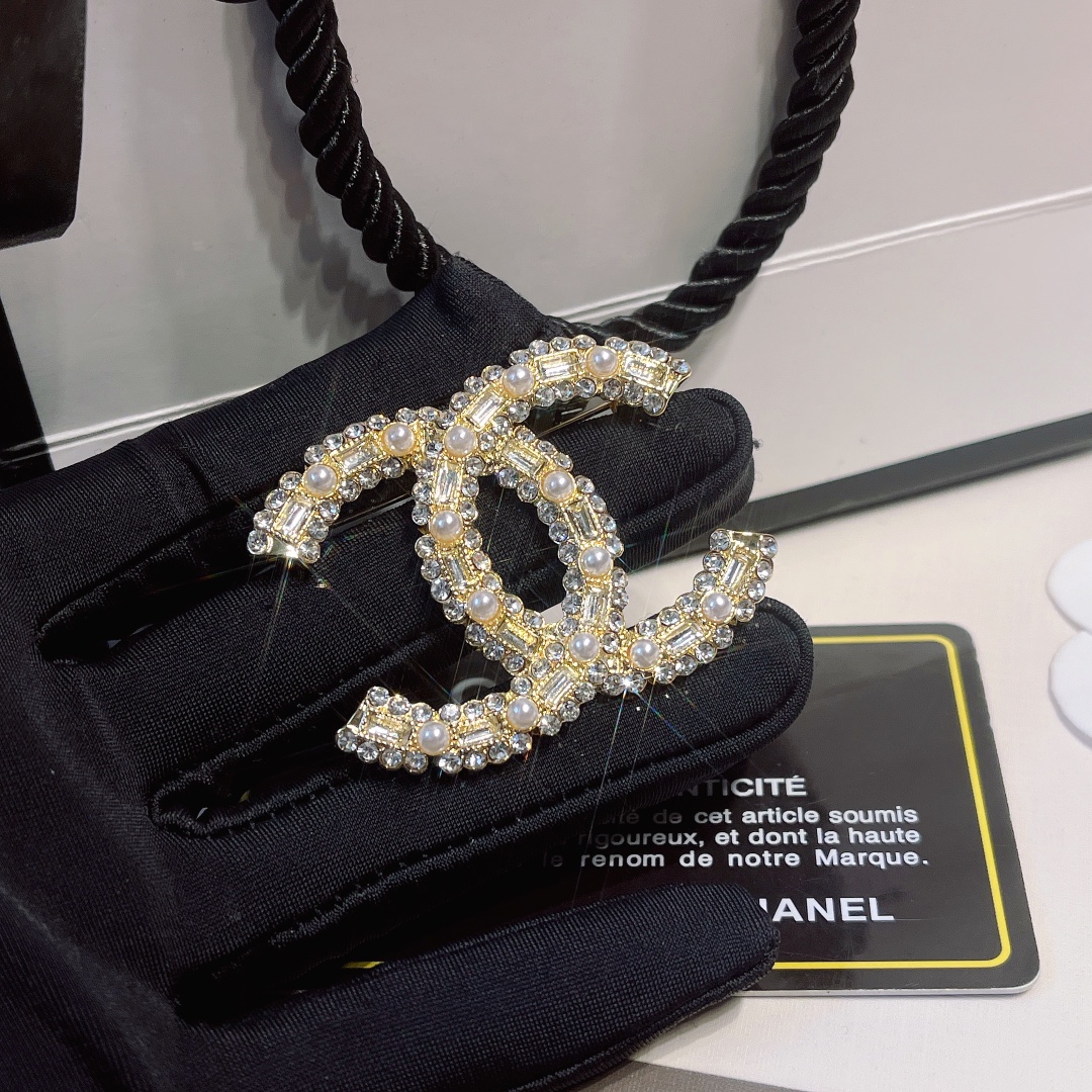 Replica CHANEL Brooch
