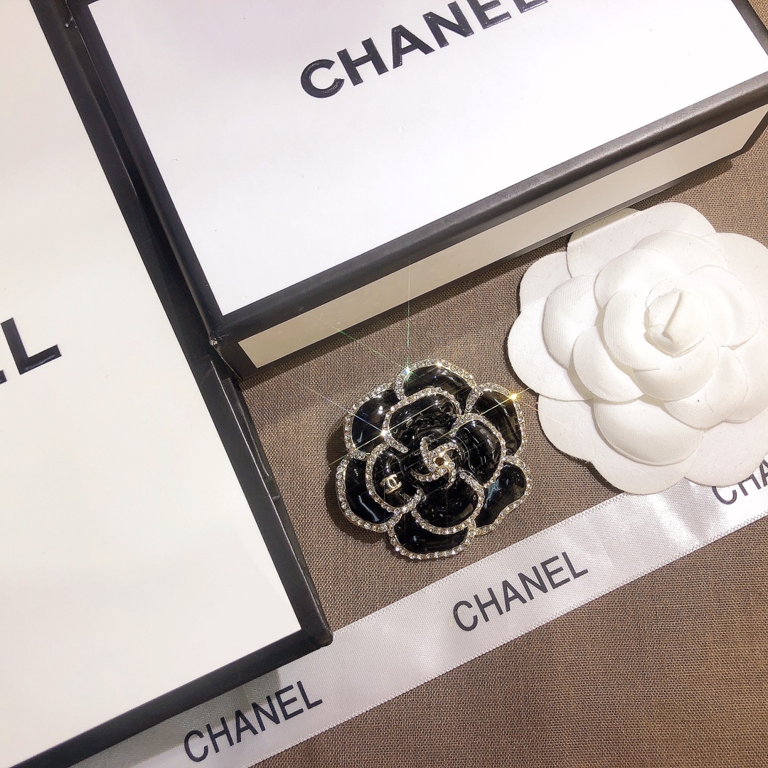 Replica CHANEL Brooch