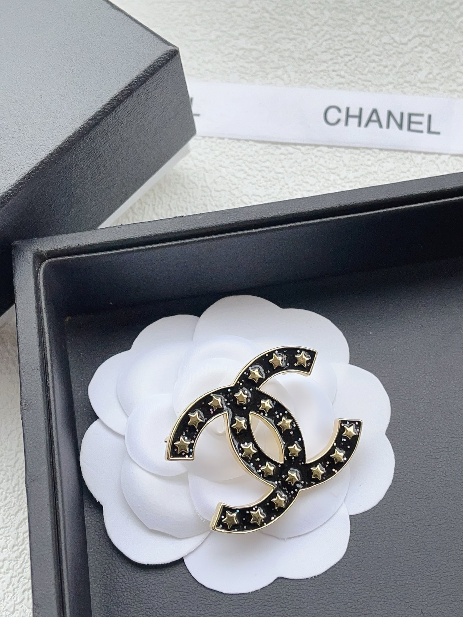 Replica CHANEL Brooch