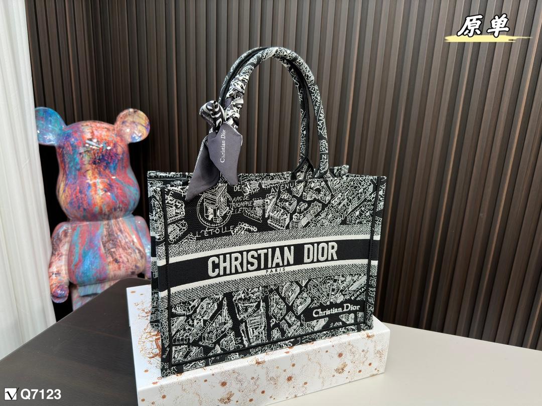 Replica Dior Bag   41*34CM/36*27CM
