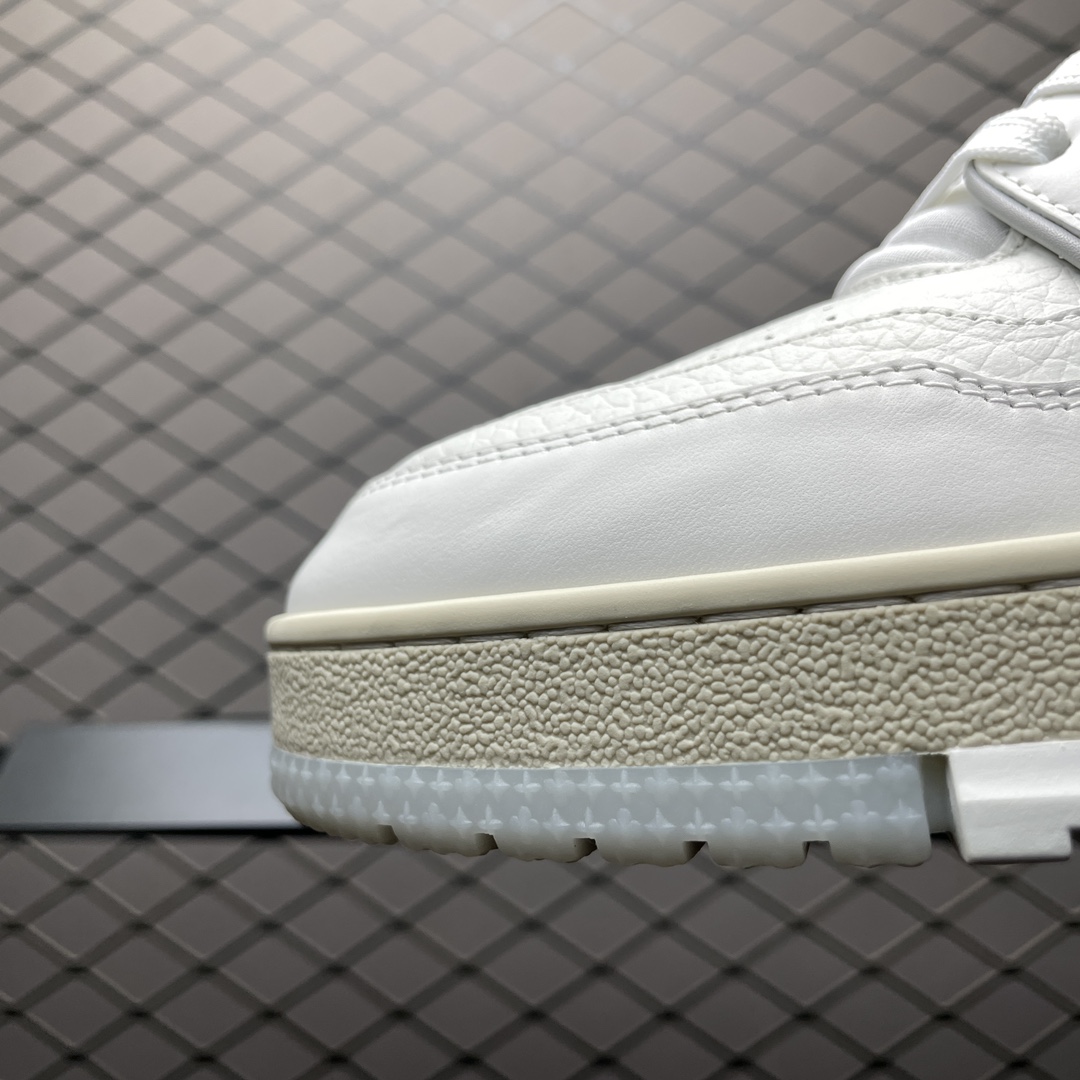 Replica Louis Vuitton Shoe Louis Vuitton LV Trainer Size 35-46 white