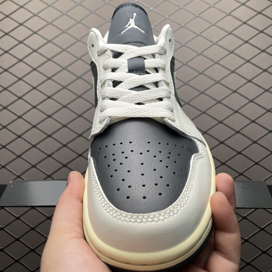 Replica Air Jordan Shoe Air Jordan 1 Low AJ1 DC0774-001 Size 40 40.5 41 42 42.5 43 44 44.5 46