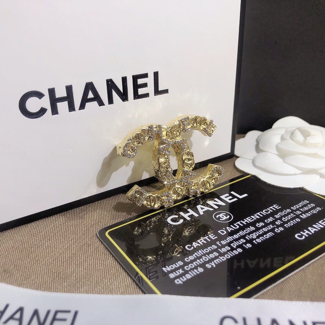 Replica CHANEL Brooch