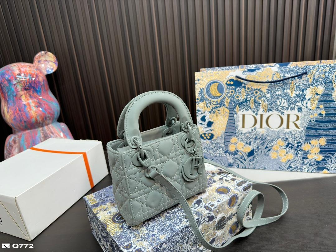 Replica Dior Bag  17*20CM/17*14CM
