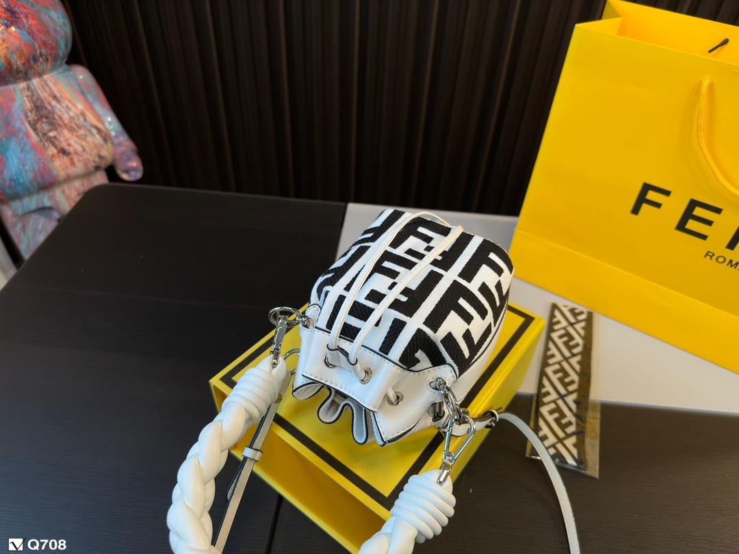 Replica Fendi Bag 12*17CM