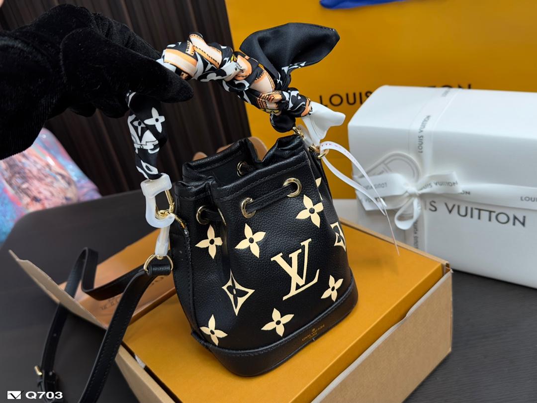 Replica Louis Vuitton Bag 13*15CM