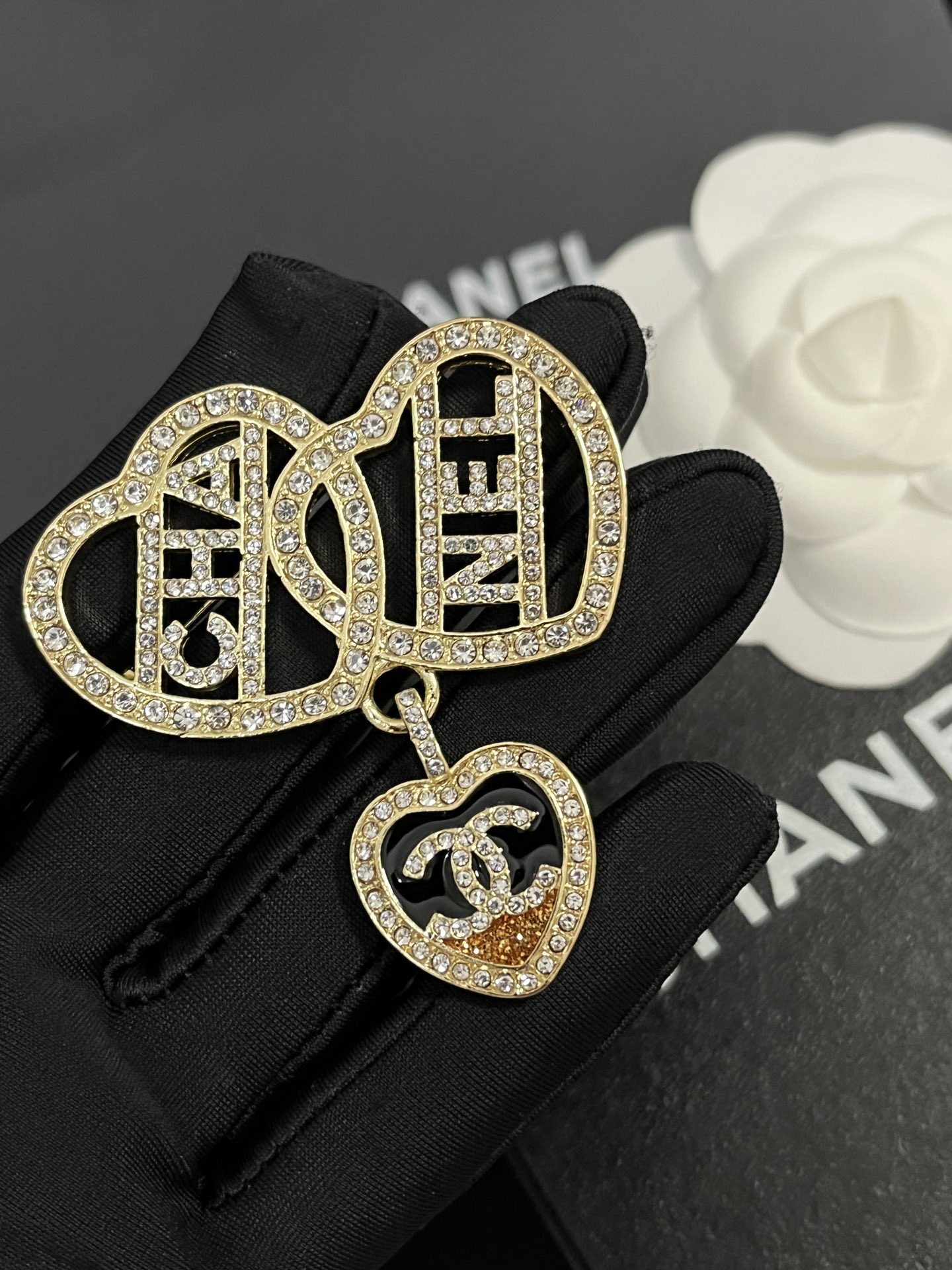 Replica CHANEL Brooch