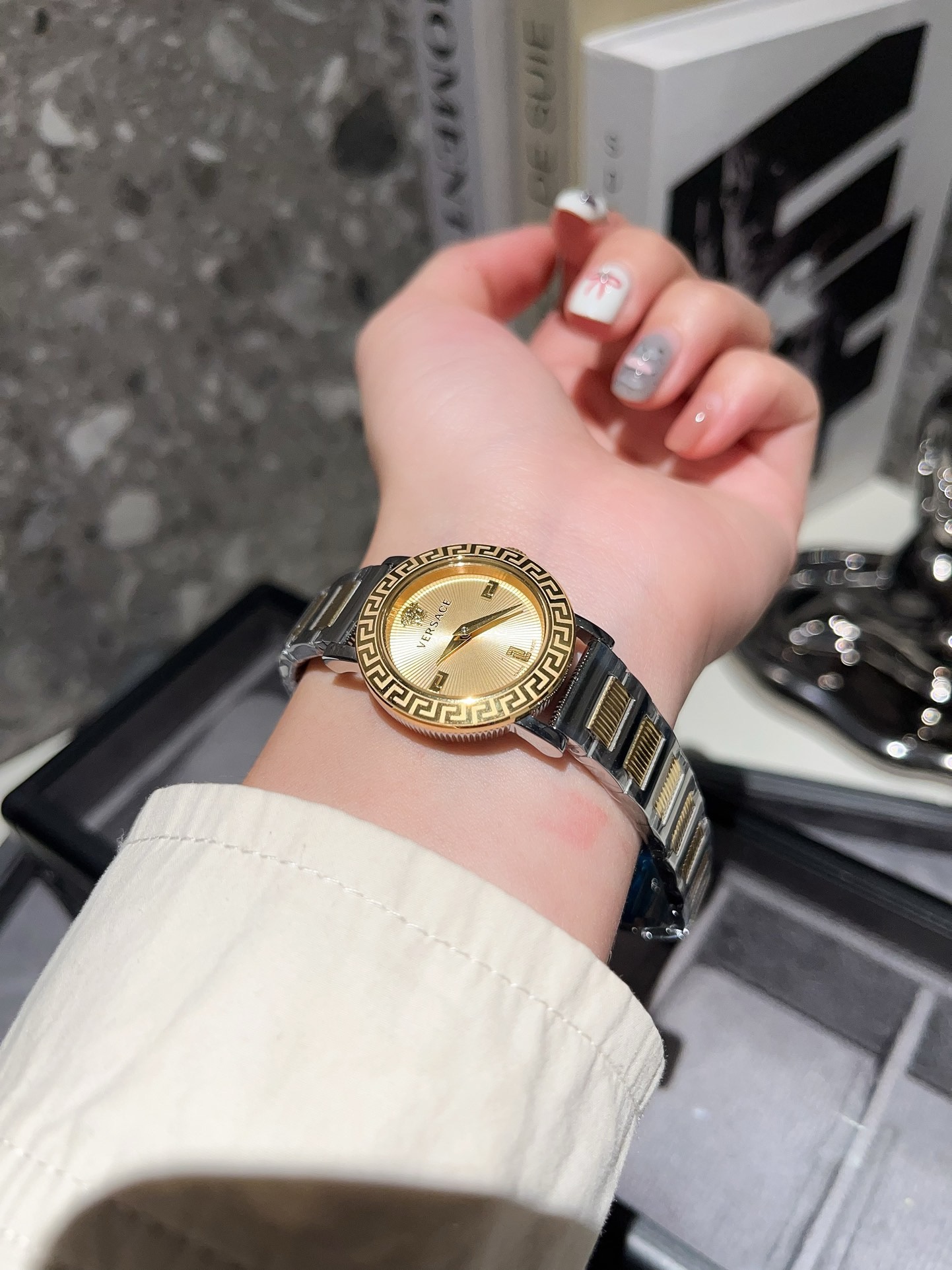 Replica Versace 904l Stainless Steel Quartz Watch 28MM