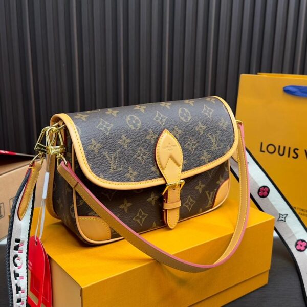 Replica Louis Vuitton Bag 24*15CM